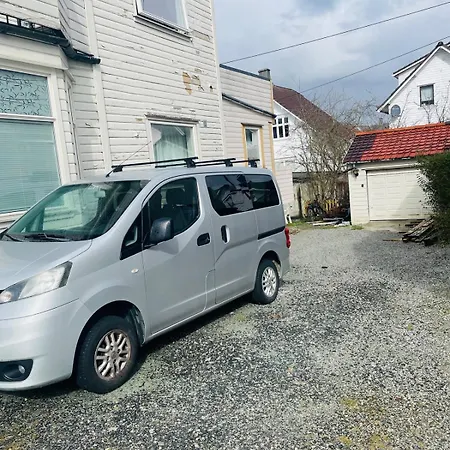 Three Bedrooms With Free Parking Διαμέρισμα *