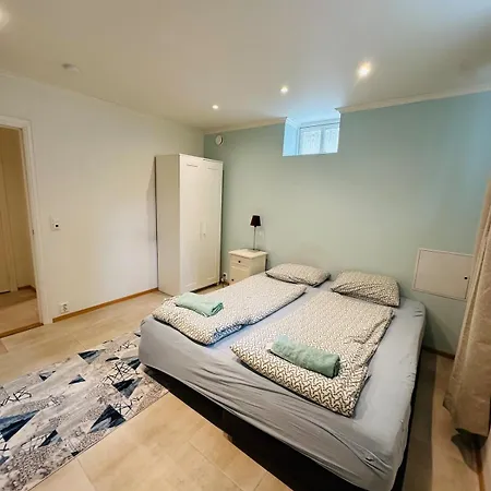 Διαμέρισμα Three Bedrooms With Free Parking *