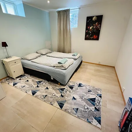 Three Bedrooms With Free Parking Διαμέρισμα *
