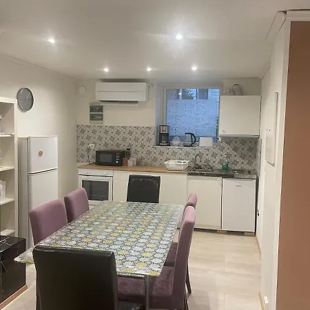Daire Three Bedrooms With Free Parking Stavanger