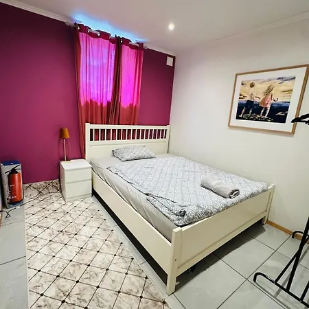 Daire Three Bedrooms With Free Parking